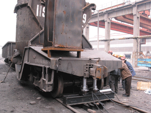 TXF-150型液壓復(fù)軌器圖片