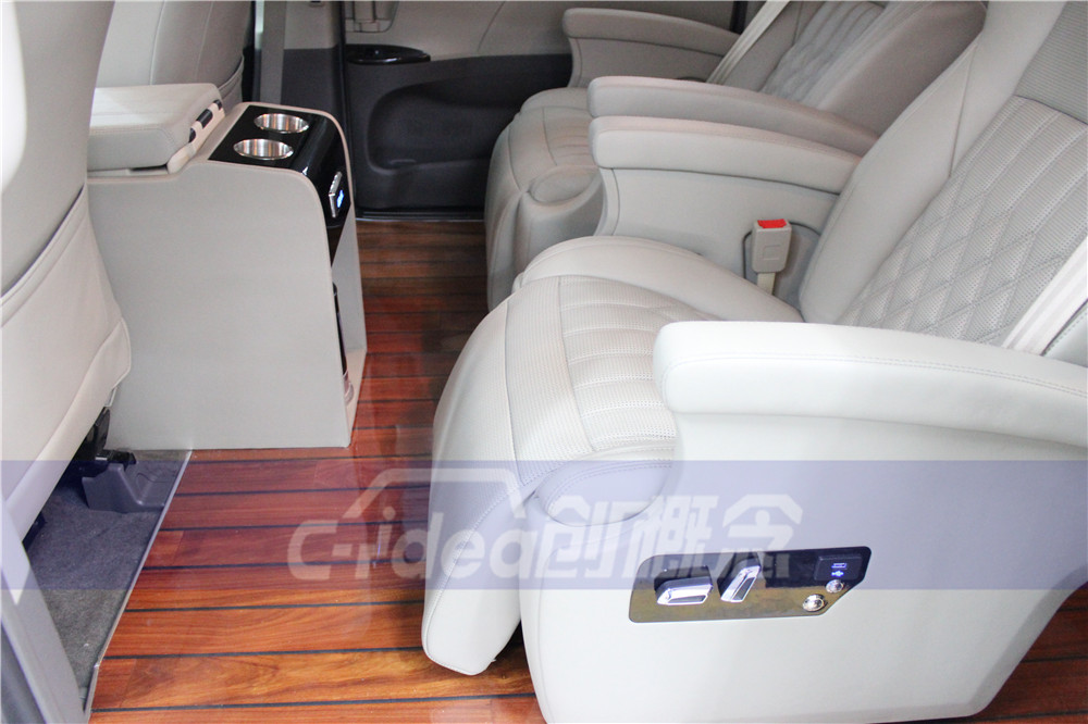 深圳改裝豐田塞納航空座椅圖片