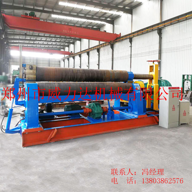 電動(dòng)三輥卷板機(jī)圖片