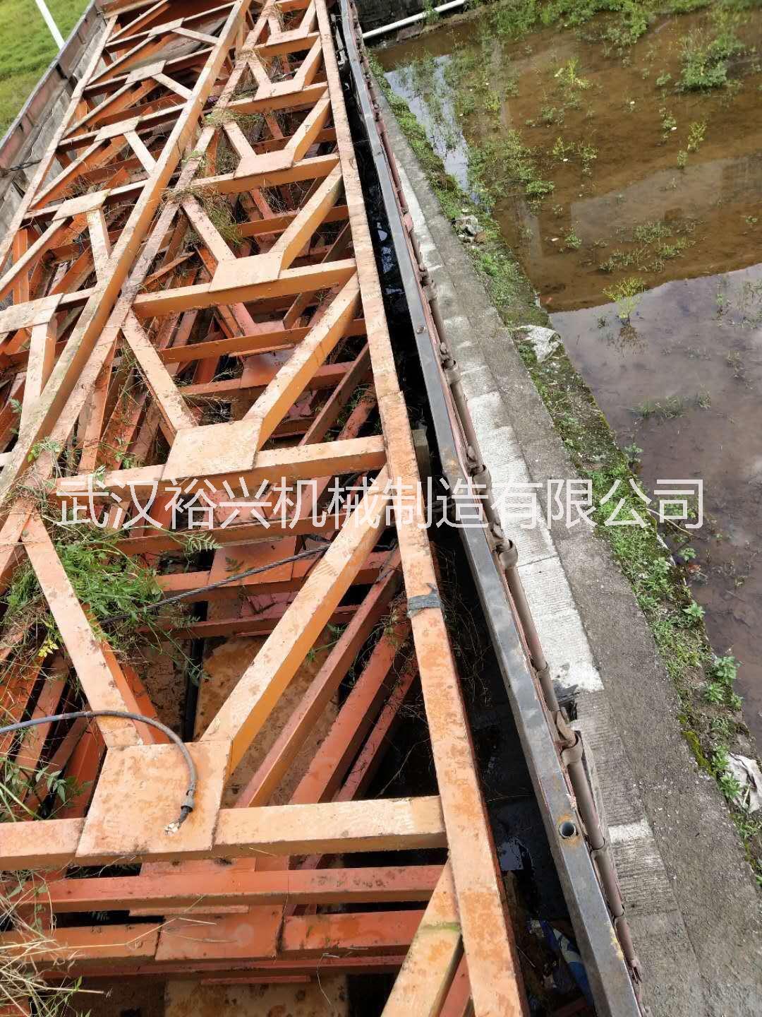 出售水泥管廠設(shè)備