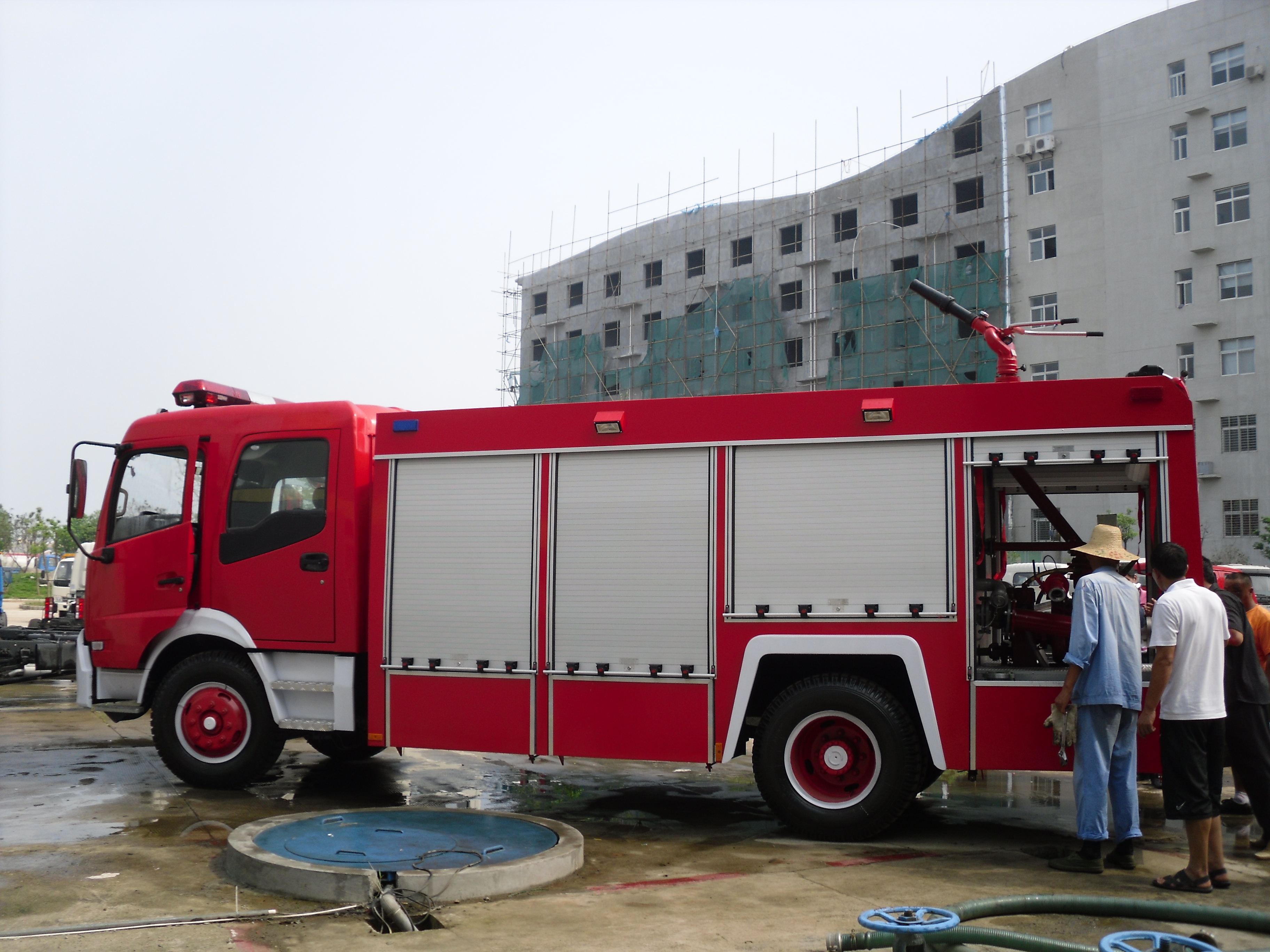 东风天锦泡沫消防车   东风天锦6吨泡沫消防车图片