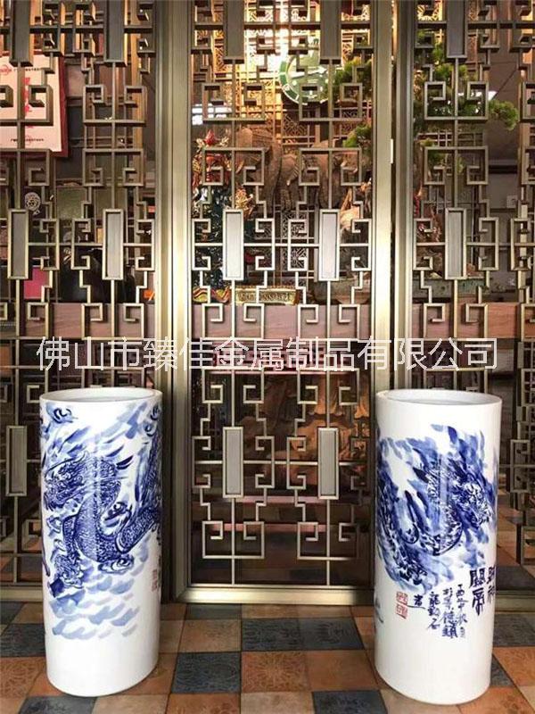 古典不锈钢屏风隔断 酒店不锈钢花格定制厂家臻佳金属图片