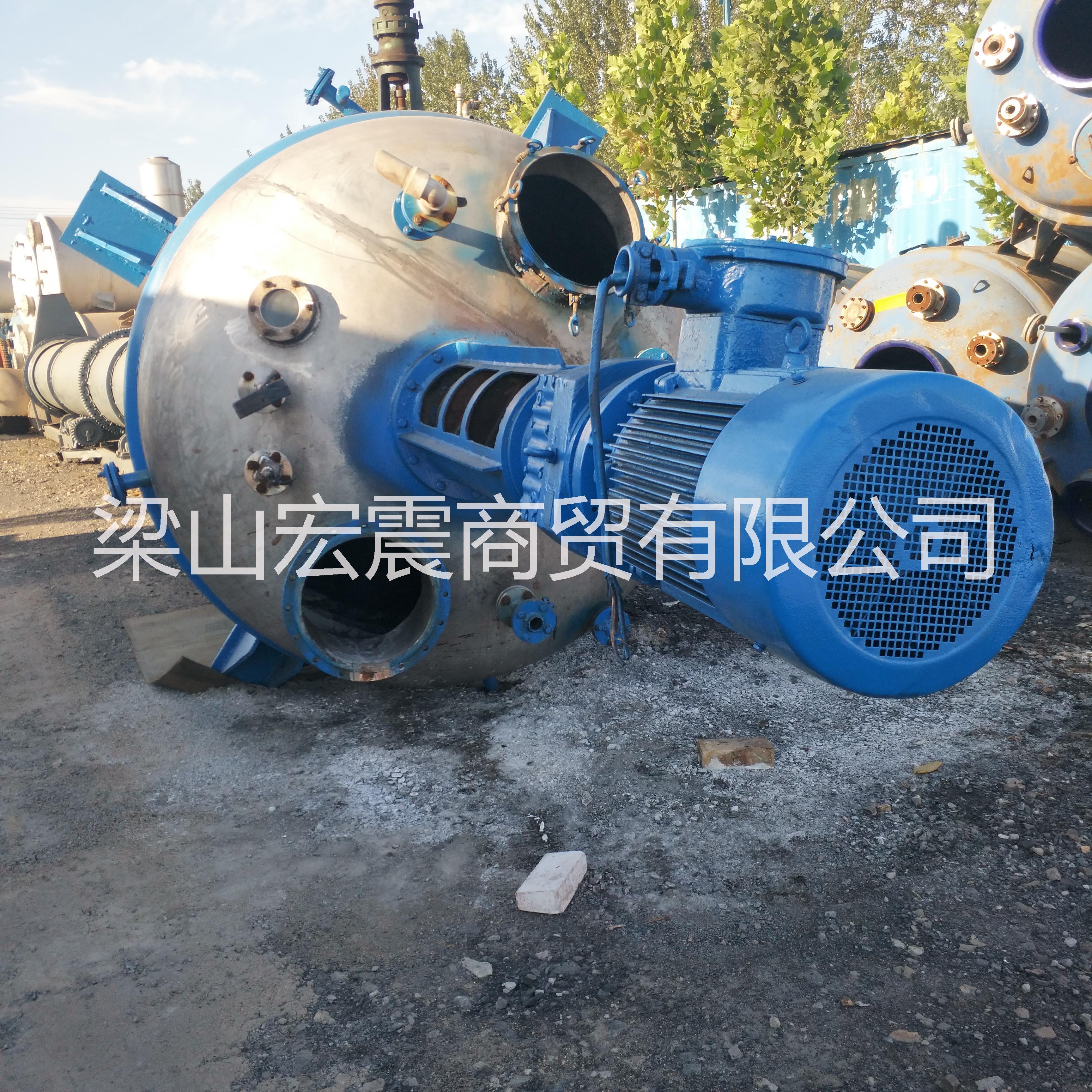 搪瓷反應(yīng)釜。。圖片