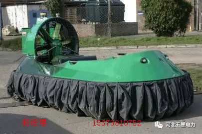 水陸搶險(xiǎn)氣墊船圖片