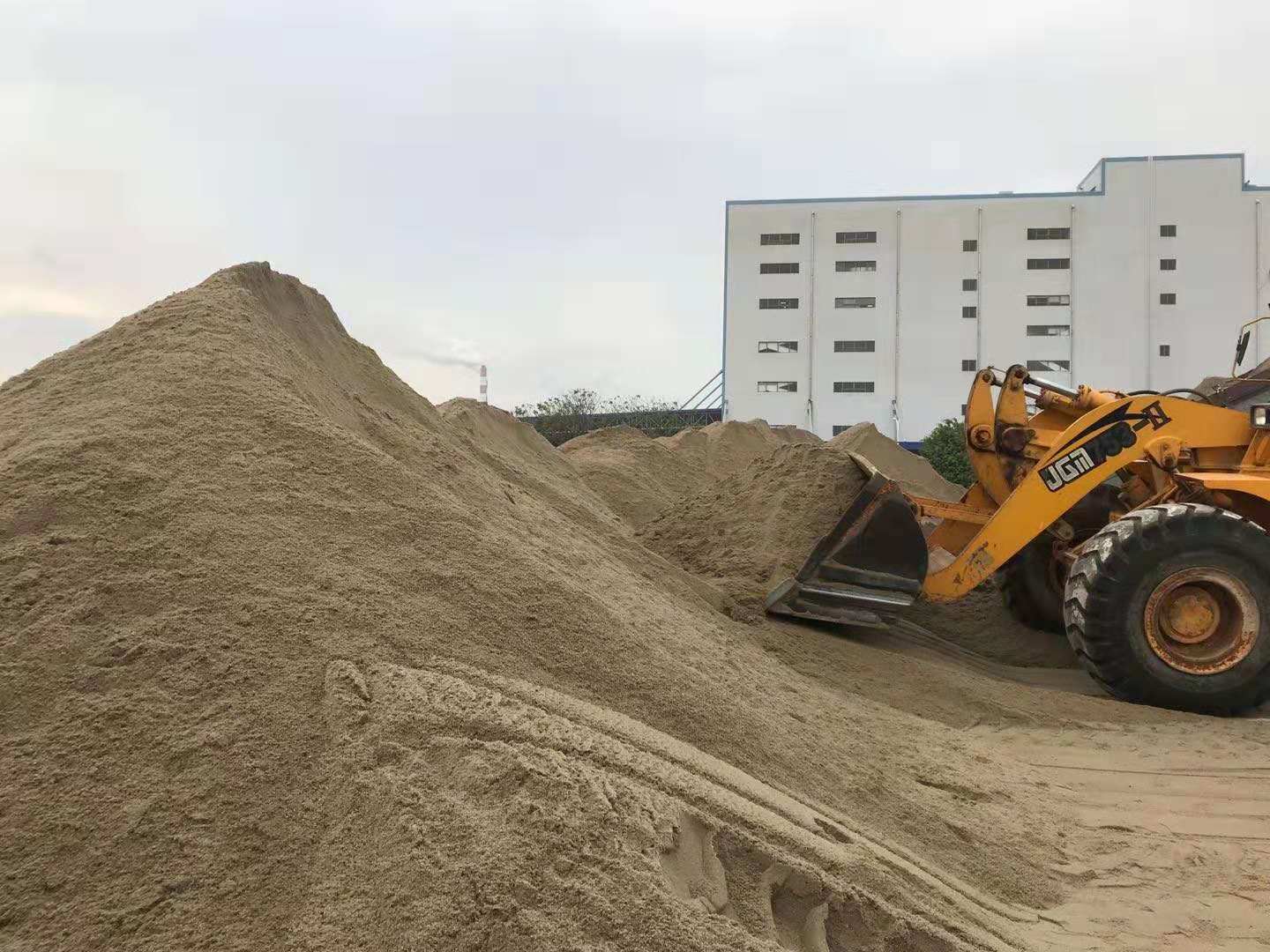 大量供应马来西亚进口河沙海沙图片