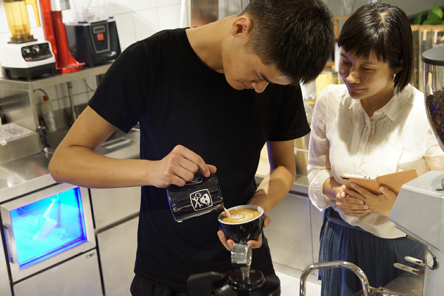 咖啡培訓(xùn)學(xué)校圖片/咖啡培訓(xùn)學(xué)校樣板圖 (2)