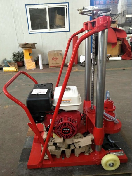 小型鉆孔取芯機(jī)圖片