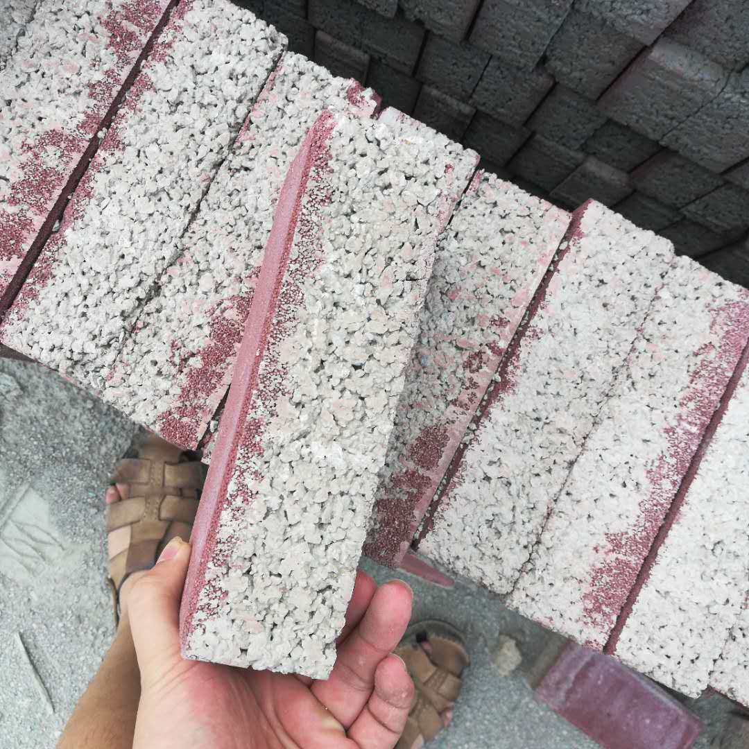 彩色面包磚園林廣場(chǎng)路面磚圖片