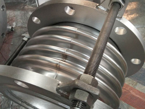 中浩廠家生產(chǎn)內(nèi)壓式波紋補(bǔ)償器圖片