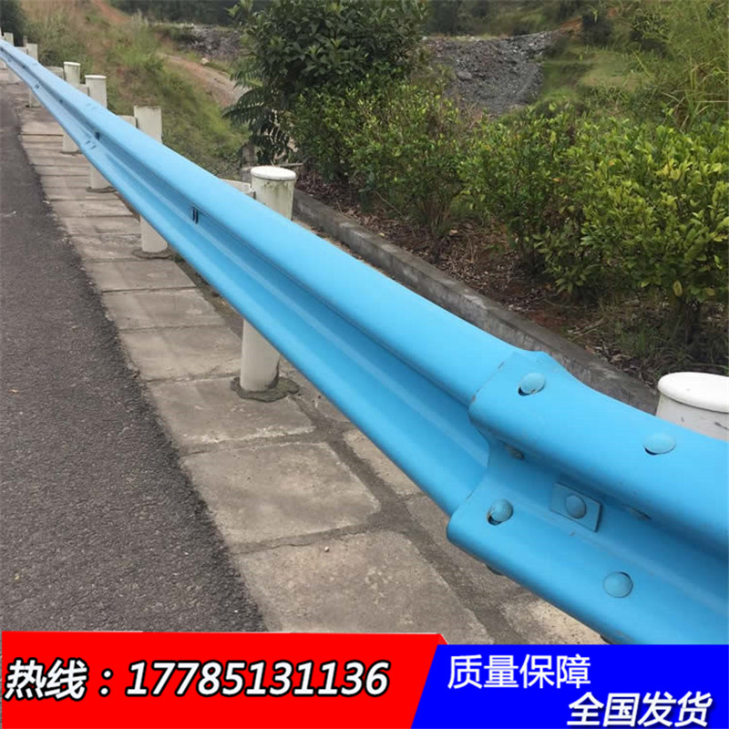 专注高速公专注高速公路波形护栏板 乡路波形护栏板图片