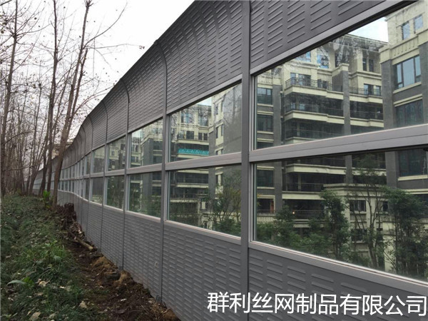 小區(qū)隔音板圖片