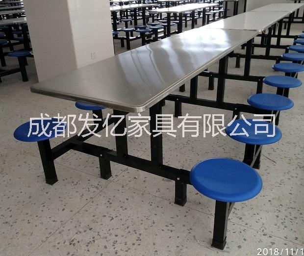 学校餐厅食堂餐桌快餐座椅成都厂家 不锈钢食堂餐桌椅 玻璃钢快餐座椅