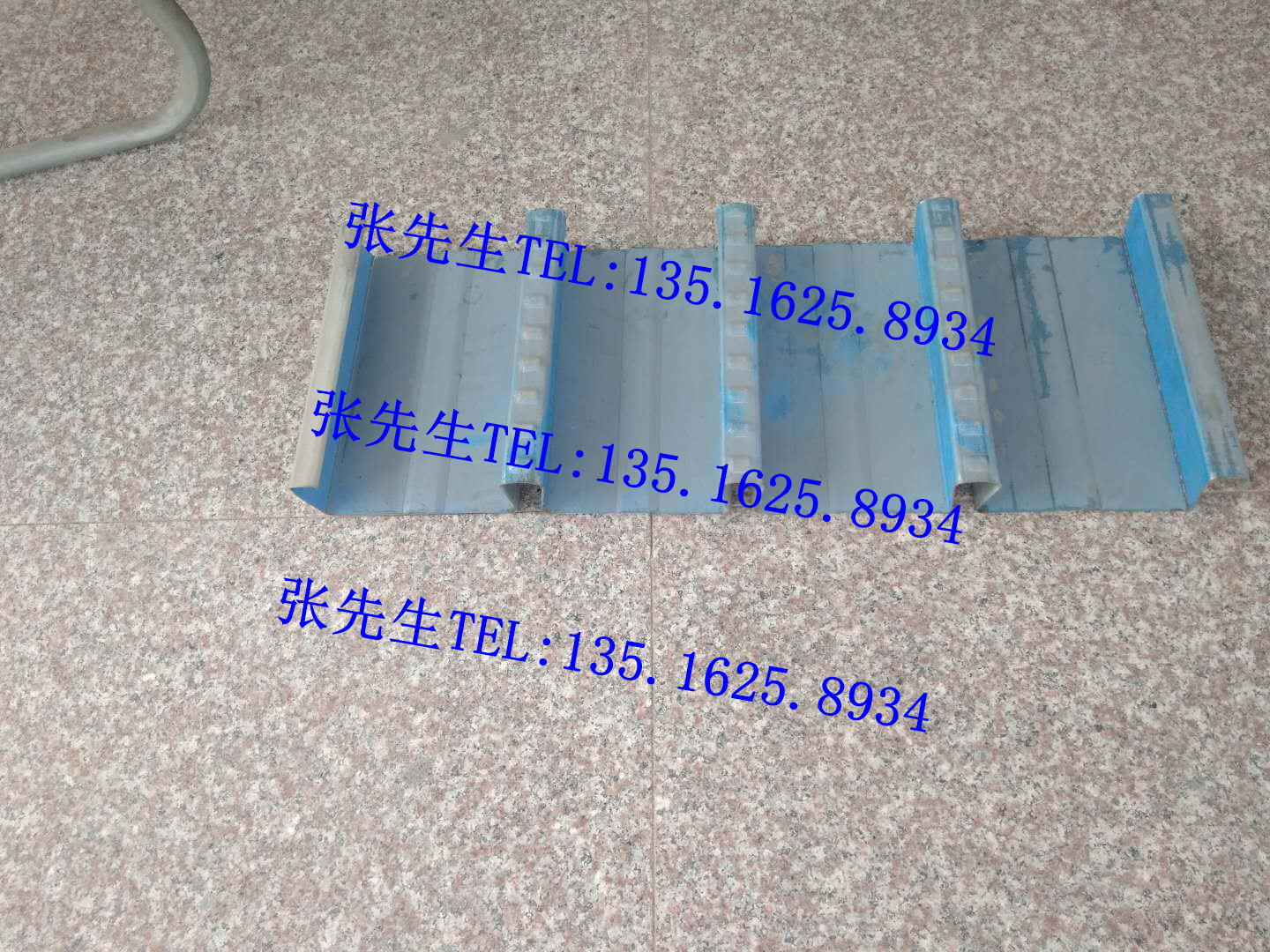 承重钢板YX51-200-600图片