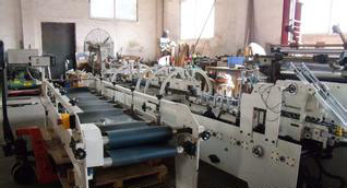 小型全自動糊盒機圖片