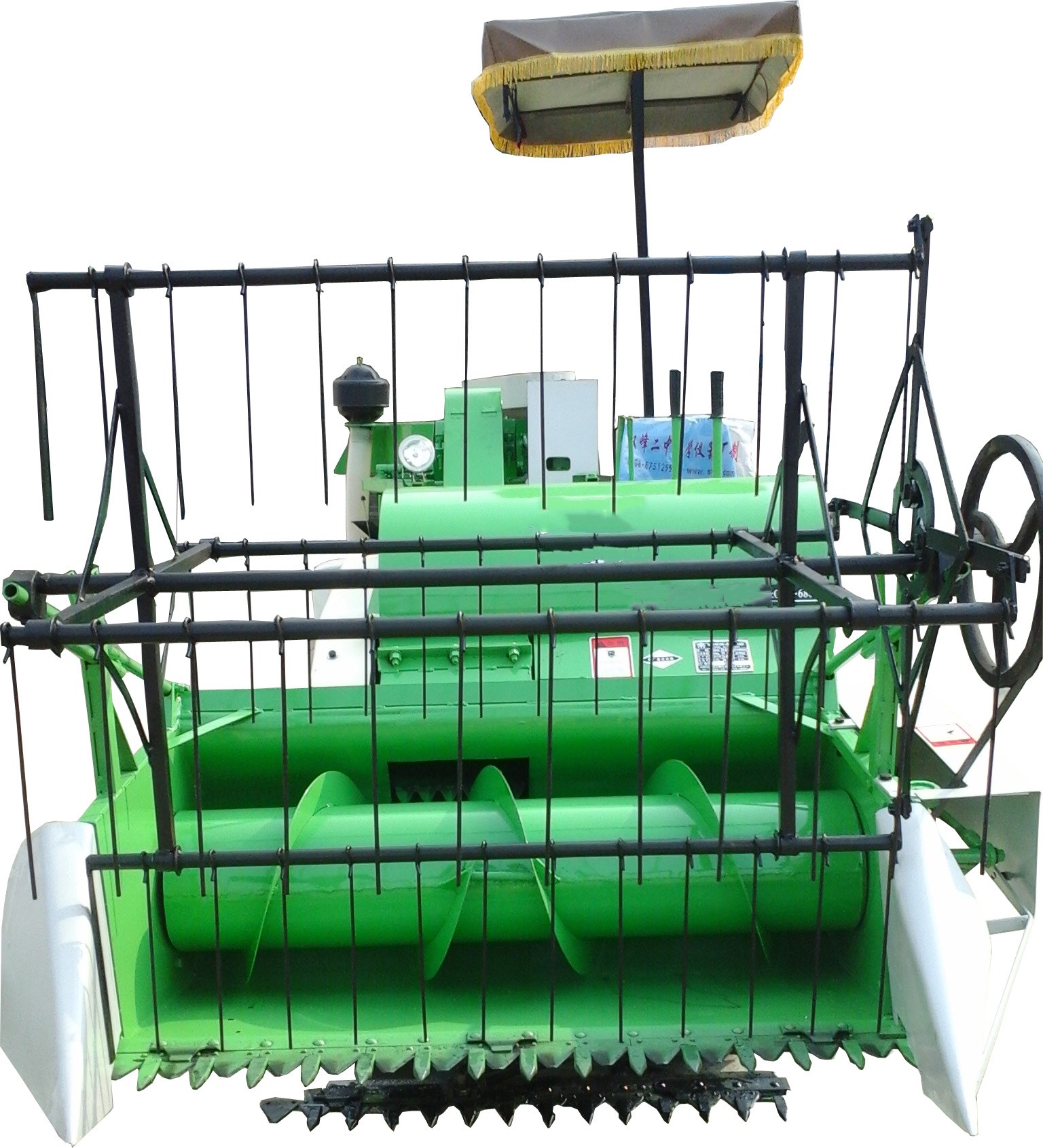 割幅1.2米稻麥聯(lián)合收割機(jī)圖片