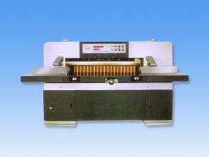 全張數(shù)顯高速切紙機圖片