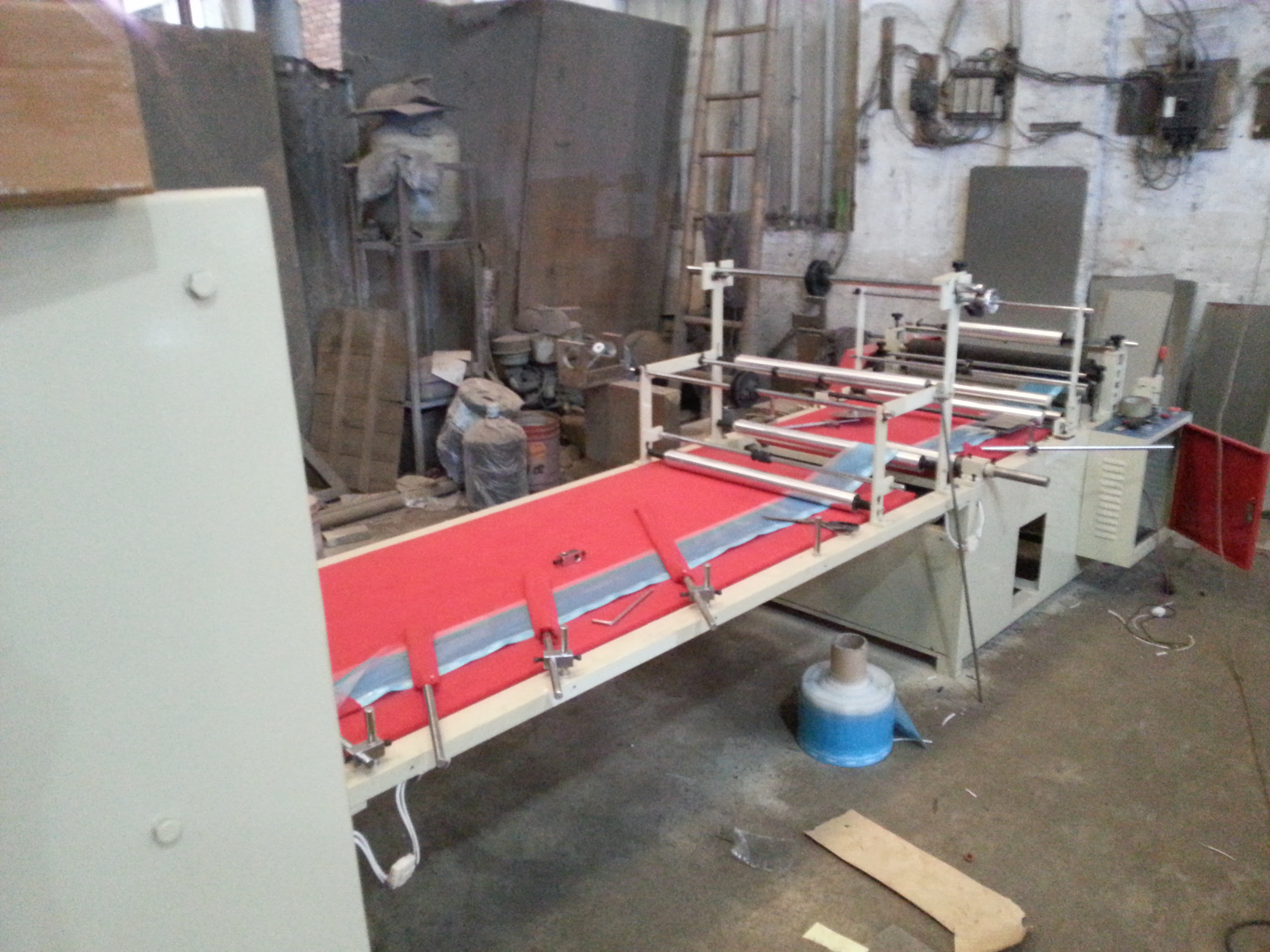 POF膜高速雙折平式折邊機(jī)  高速雙折平式折邊機(jī)