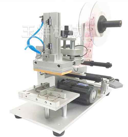 YXT1545半自动平面贴标机厂家,价格及图片参数图片