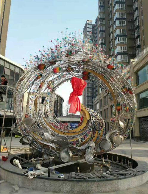 不銹鋼雕塑圖片