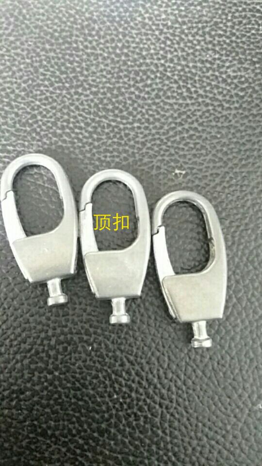 頂扣自動(dòng)化設(shè)備圖片