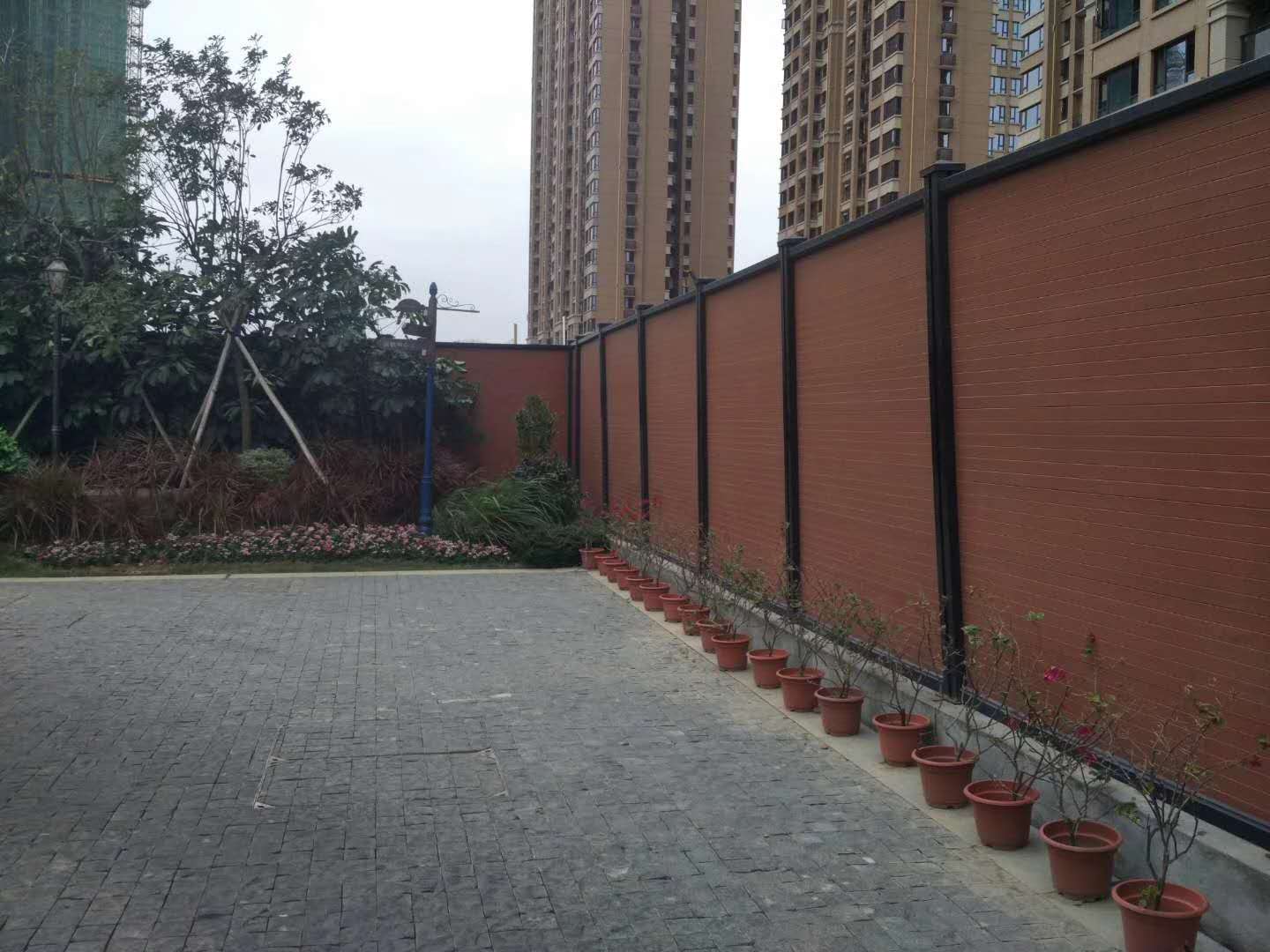 惠州欣源木塑圍擋圖片