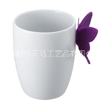 欧式陶瓷咖啡杯 玉蝴蝶创意陶瓷马克杯 白色口杯茶杯 潮流杯  蝴蝶亲吻陶瓷杯 少女心悦杯