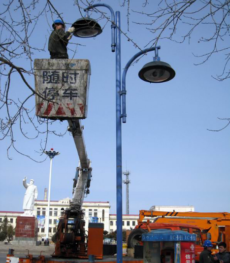 苏州高杆灯LED灯、企业照明节能改造、LED路灯、苏州路灯维保，苏州高杆灯维保、安装图片