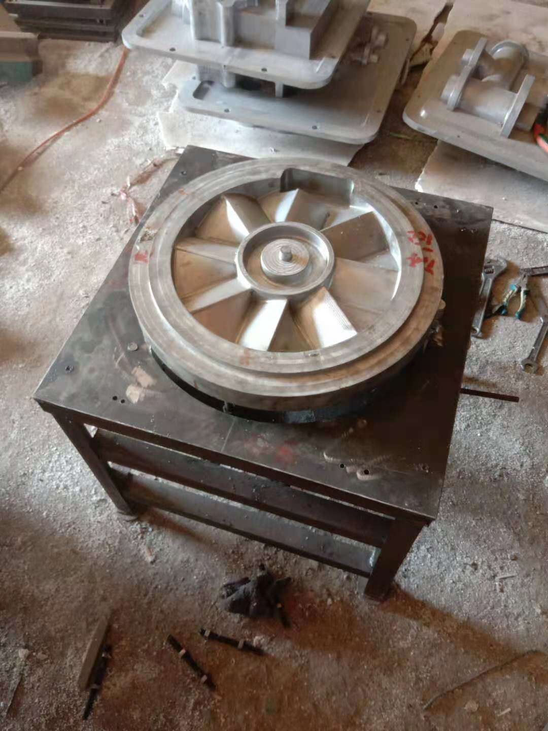 鑄造模具壓盤模具壓鑄模具圖片