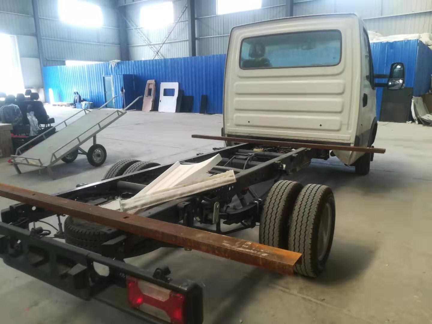 大通C房車，從底盤到成品的過程圖片/大通C房車，從底盤到成品的過程樣板圖 (2)