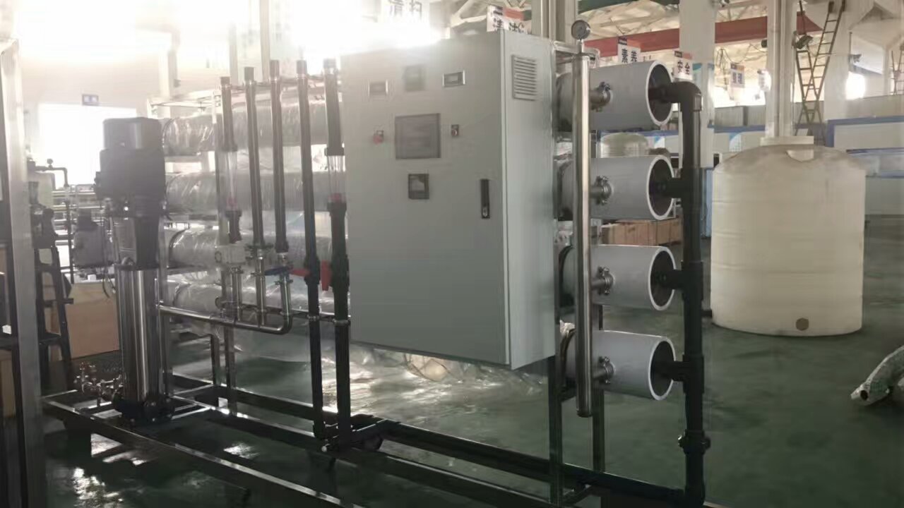 RO反滲透工業(yè)純水設(shè)備圖片