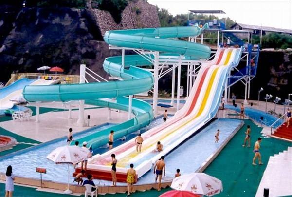 水上樂園滑梯圖片
