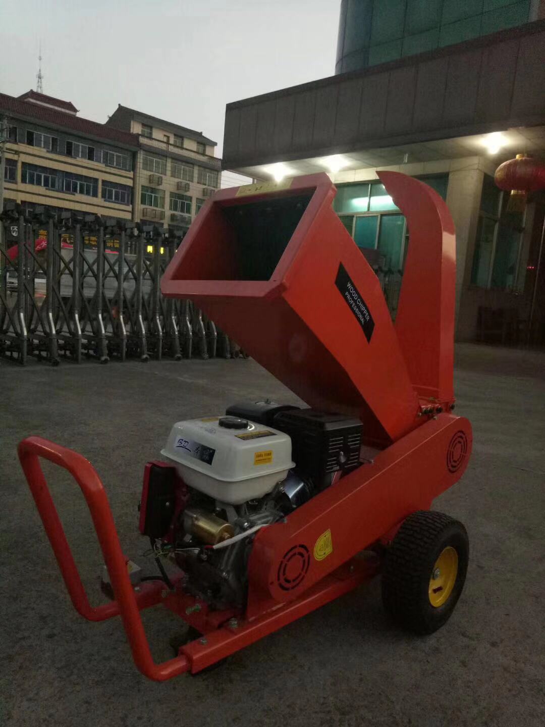 樹枝粉碎機(jī)圖片