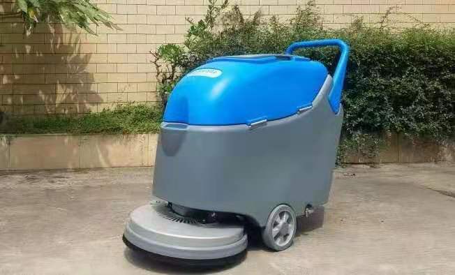 新美達(dá)H8102手推式洗地機(jī)圖片