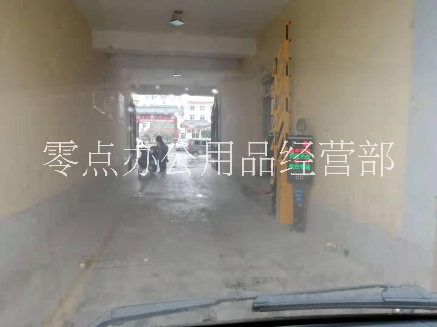 陇南成县徽县西和礼县工地道闸人行通道闸车牌识别道闸停车场系统门禁系统