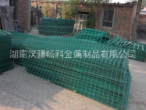 双边丝护栏网双边丝护栏网高速公路隔离护栏网