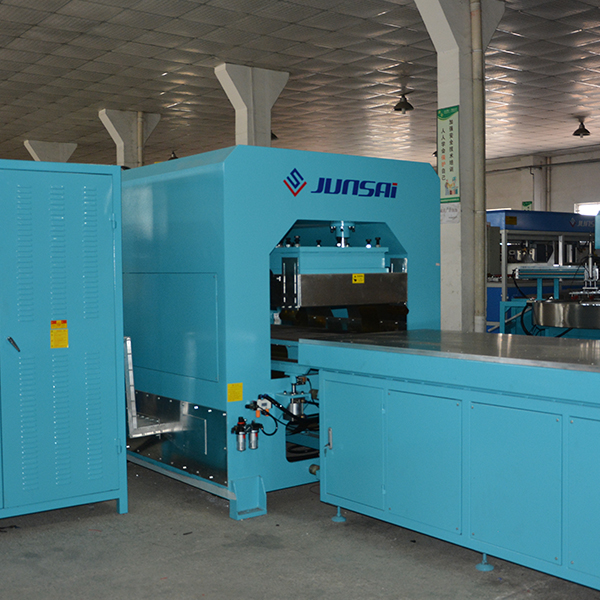 汽車門板高周波塑膠熔接機(jī) 25K圖片/汽車門板高周波塑膠熔接機(jī) 25K樣板圖 (2)