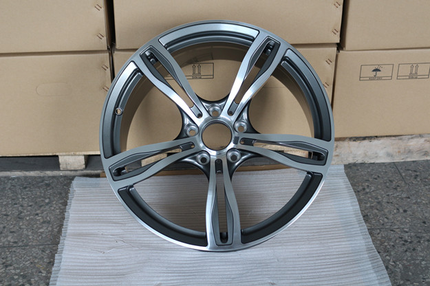 寶馬M8 325 525 530圖片