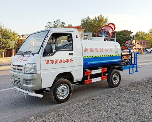 洒水车   电动洒水车