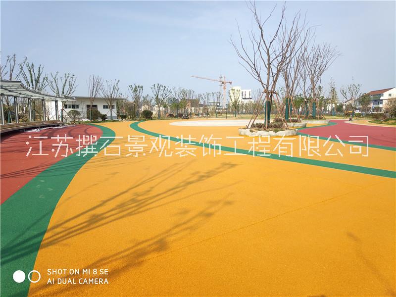 廣州彩色透水地坪強(qiáng)勢(shì)來(lái)襲