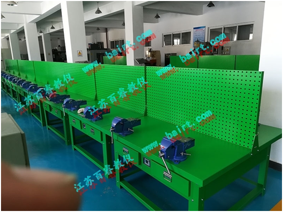 特重型四工位钳工实训台图片