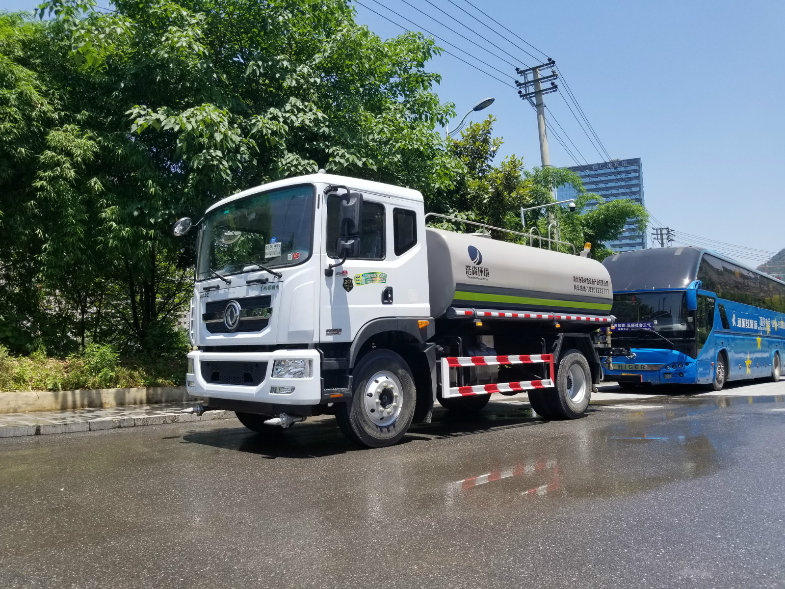 国六东风D9洒水车10-12吨