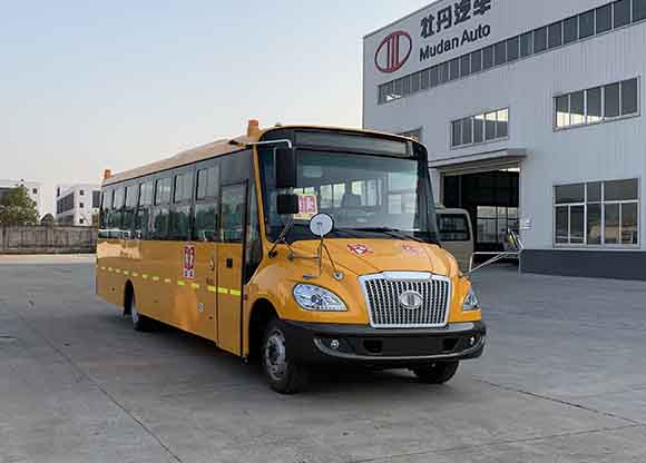 牡丹52座中小學(xué)生校車圖片