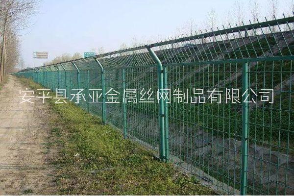 衡水市高速公路隔离网厂家内蒙内蒙供应防眩网，高速公路隔离网，施工单位厂家直销