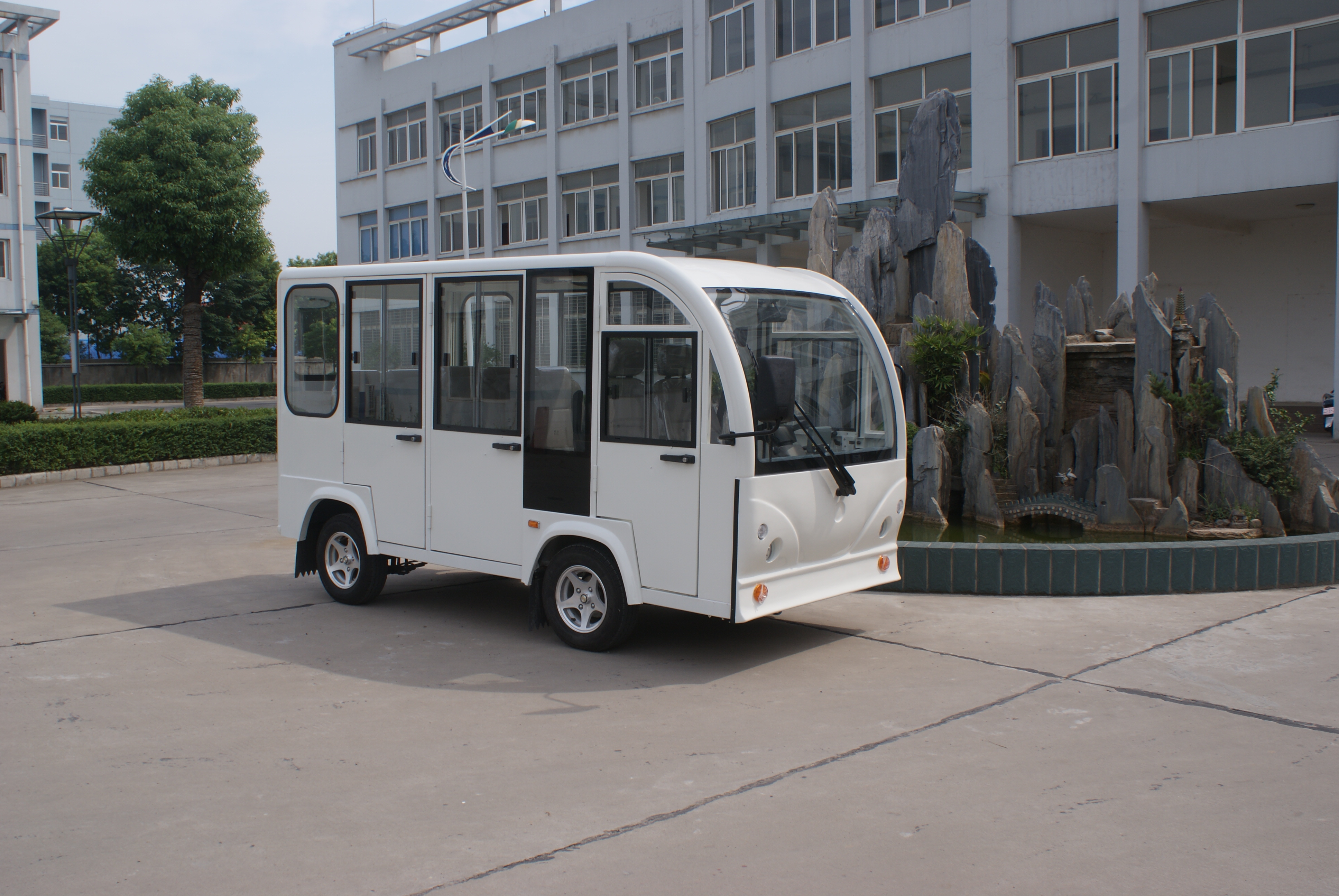 佛山8座全封閉電動觀光車圖片