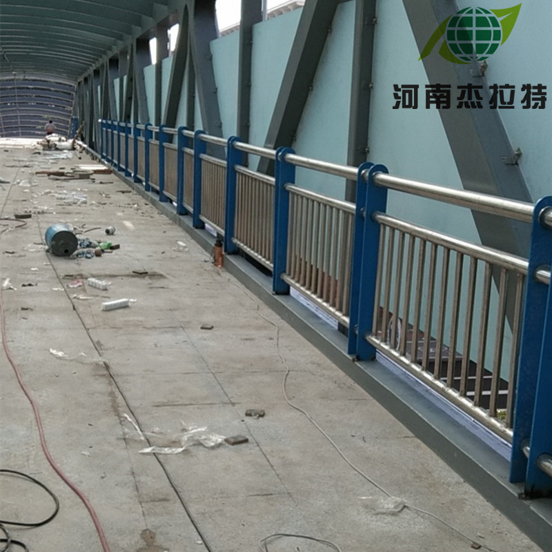 不锈钢复合管桥梁护栏不锈钢复合管桥梁护栏公路护栏厂家