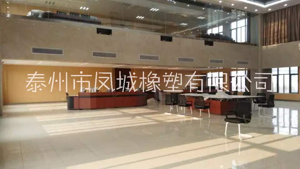 商业办公用PVC卷材地板美国阿姆斯壮品牌厂