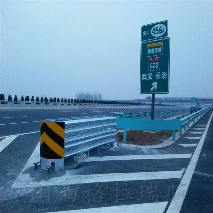 浙江杭州市淳安县道路可导向防撞垫TB级可导向防撞垫图片