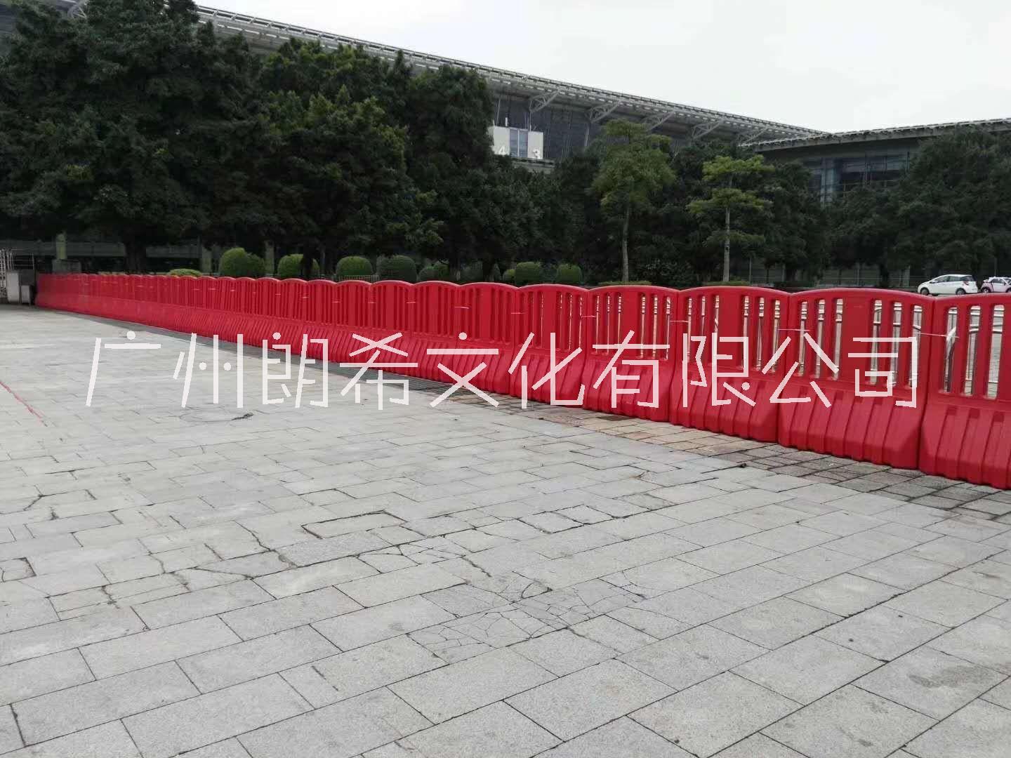 广州市围栏水马厂家广东工厂高围栏水马生产租售 PVC注水水马围挡护栏租赁