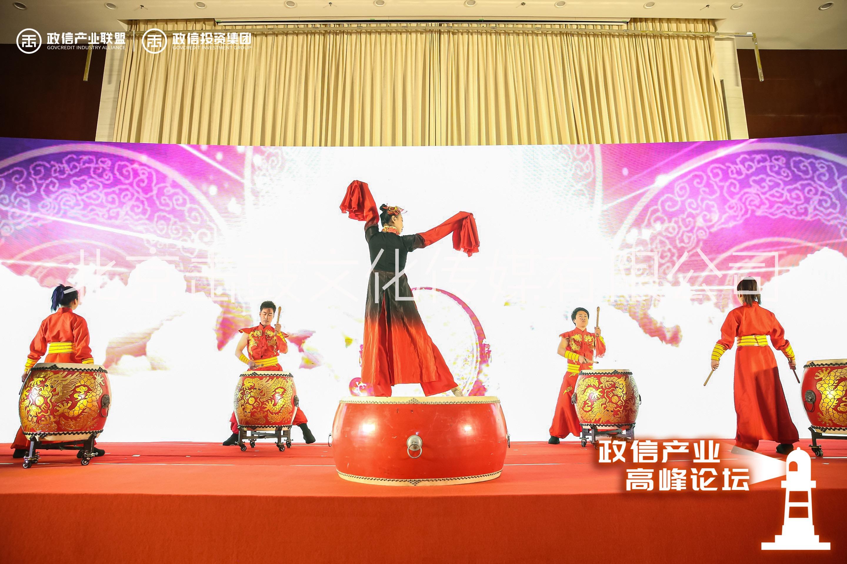 美女鼓上舞北京開場鼓教學(xué)戰(zhàn)鼓教學(xué)年會(huì)擊鼓培訓(xùn)北京鼓樂隊(duì)