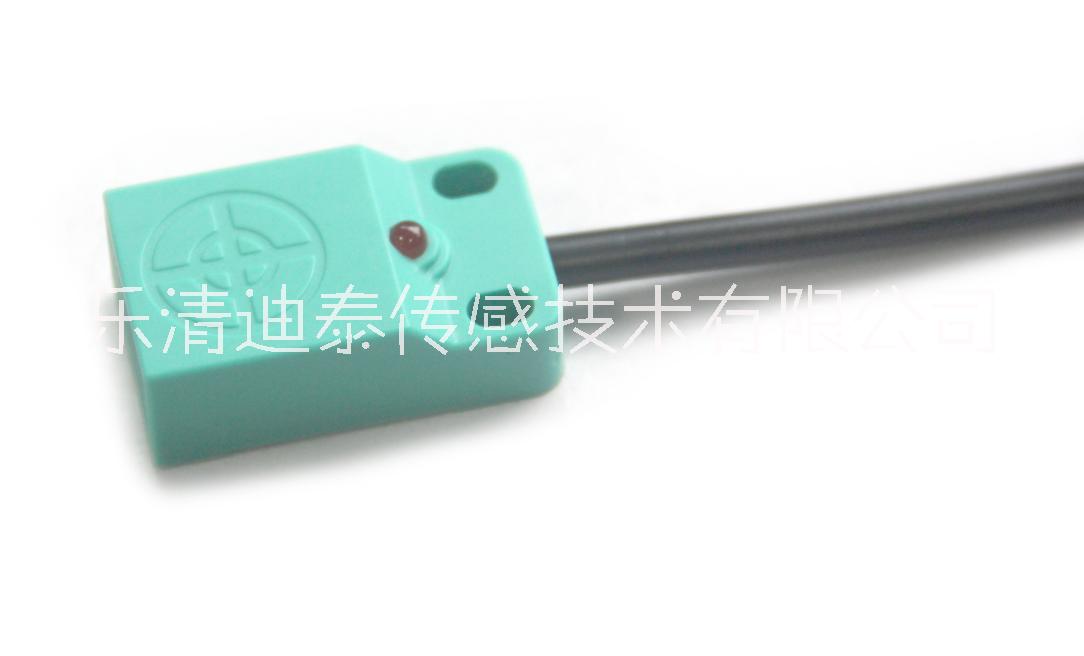 扁平形電感式傳感器圖片